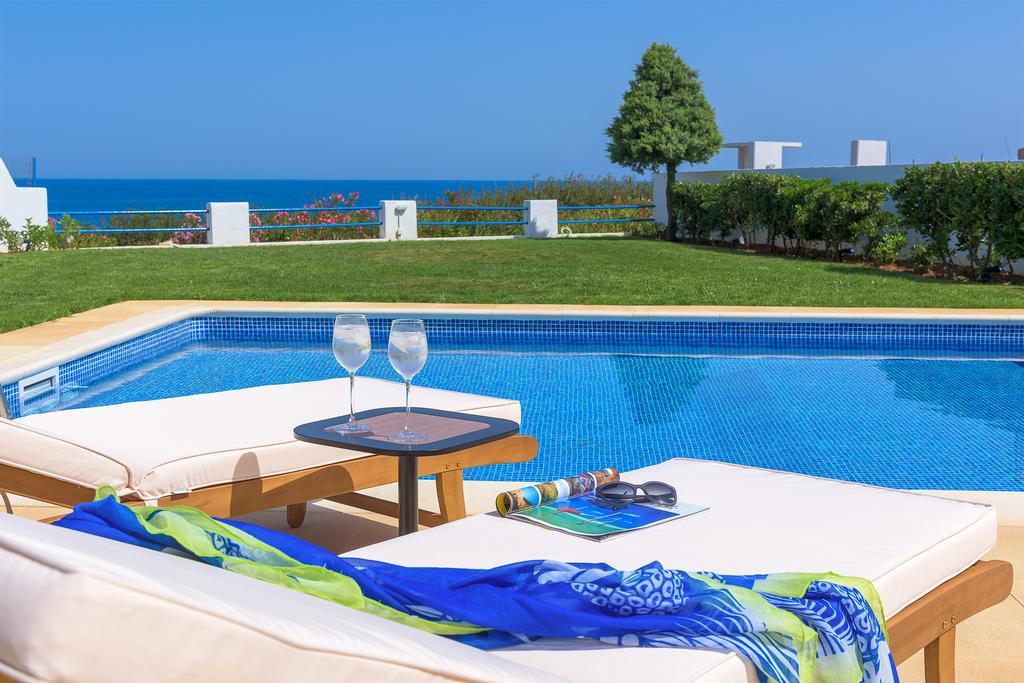 Deep Blue Villa *